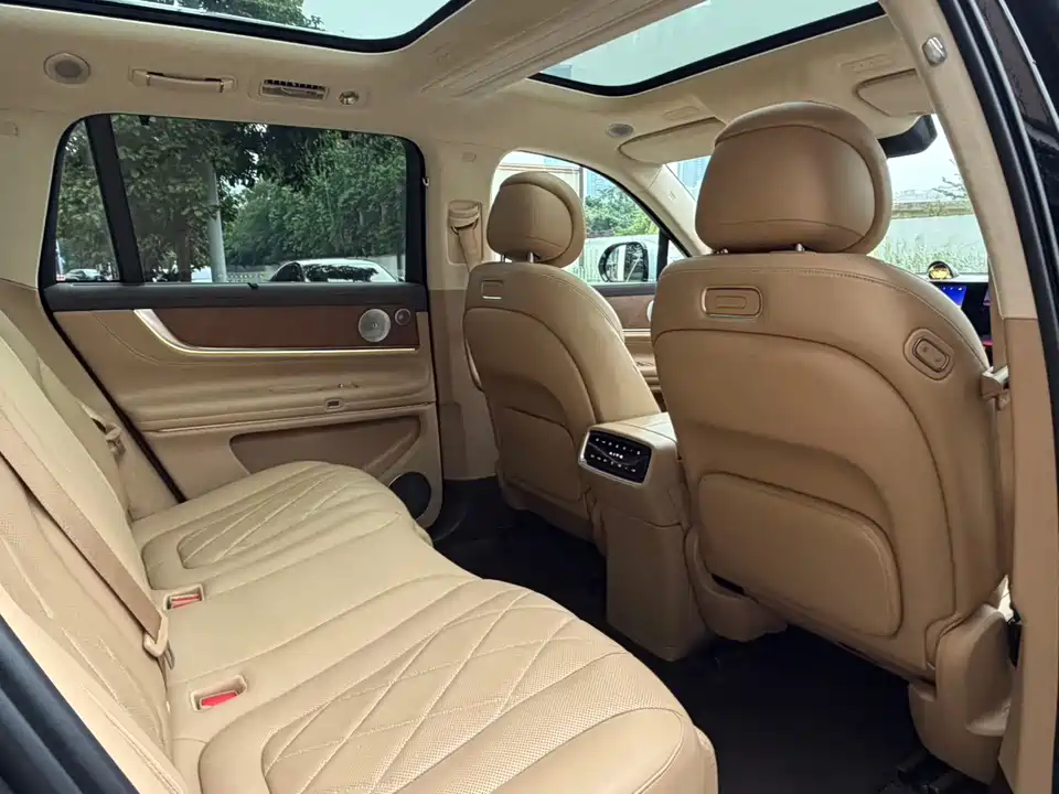 AITO Ask the world M9