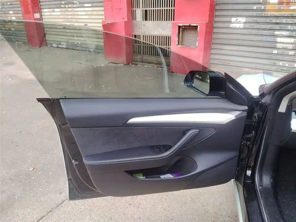 Tesla Model 3 Tesla Model 3