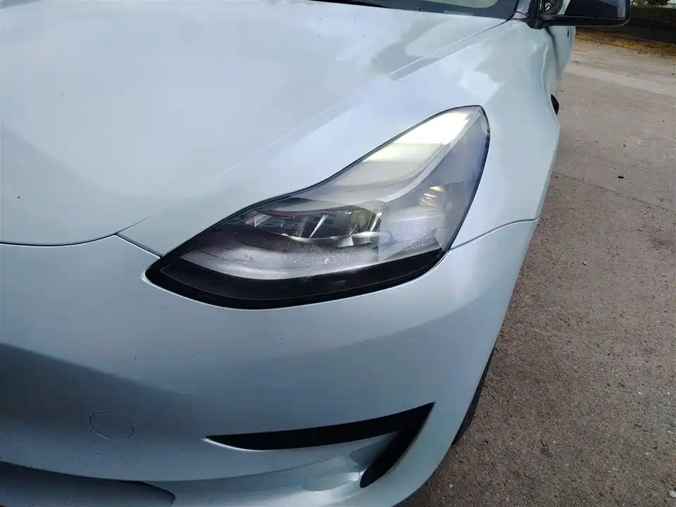 Tesla Model 3 Tesla Model 3