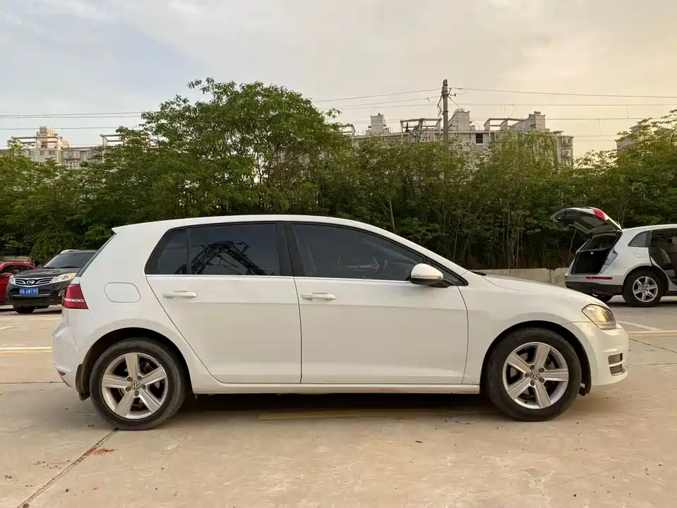 Volkswagen golf