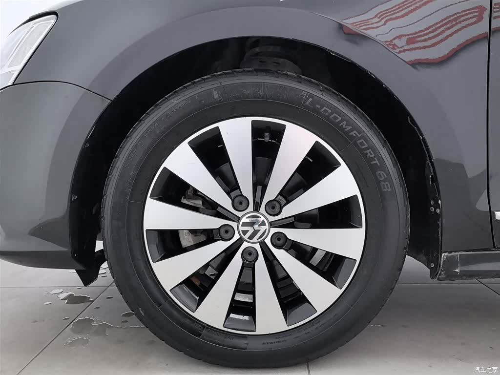 Volkswagen Sagitar, 2017 17