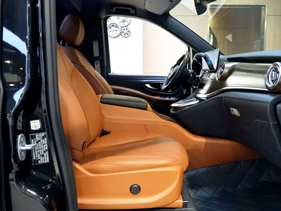 Mercedes-Benz V-class