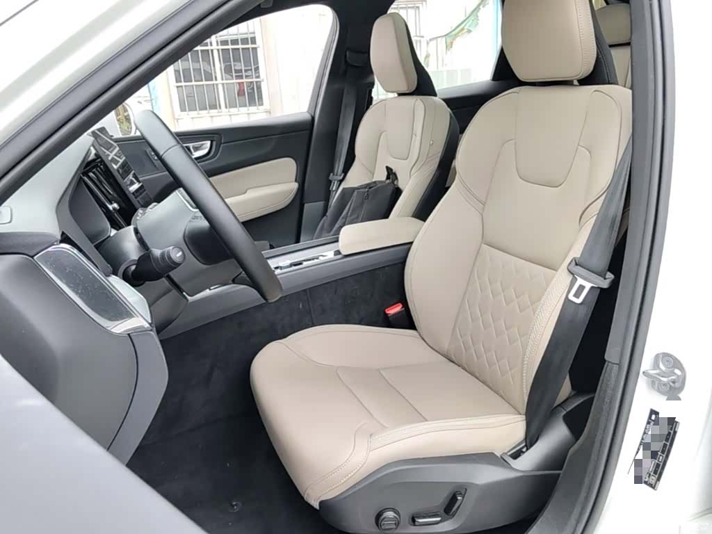 Volvo XC60, 2025 15