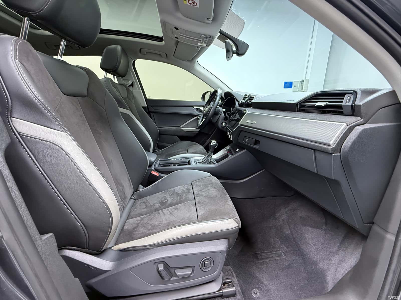 Audi Q3, 2021 10
