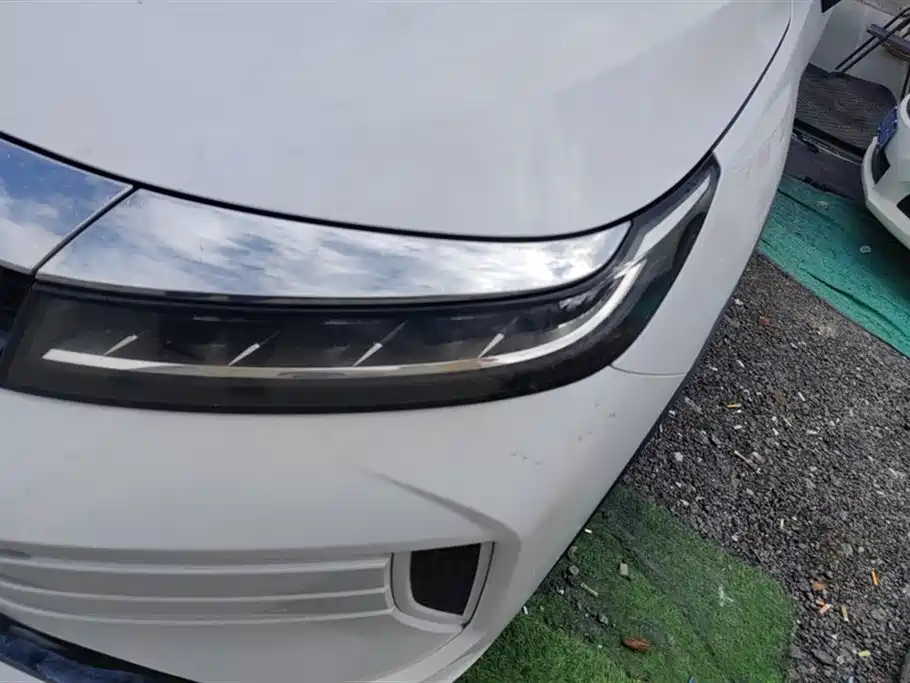 Exeed Chasing the wind