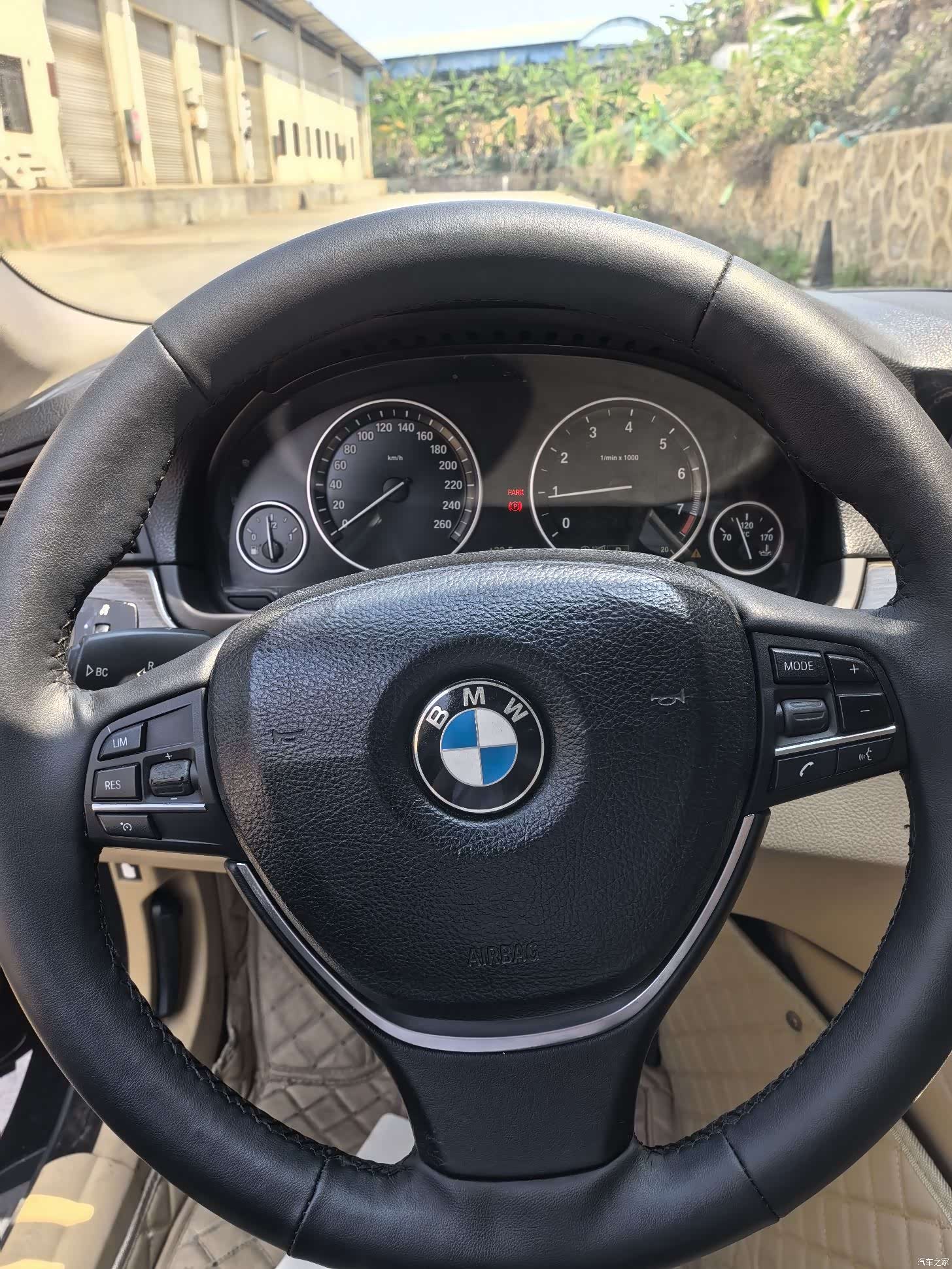 BMW 5 Series, 2015 9