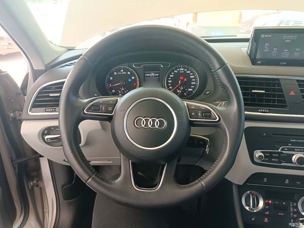 Audi Q3, 2016 11