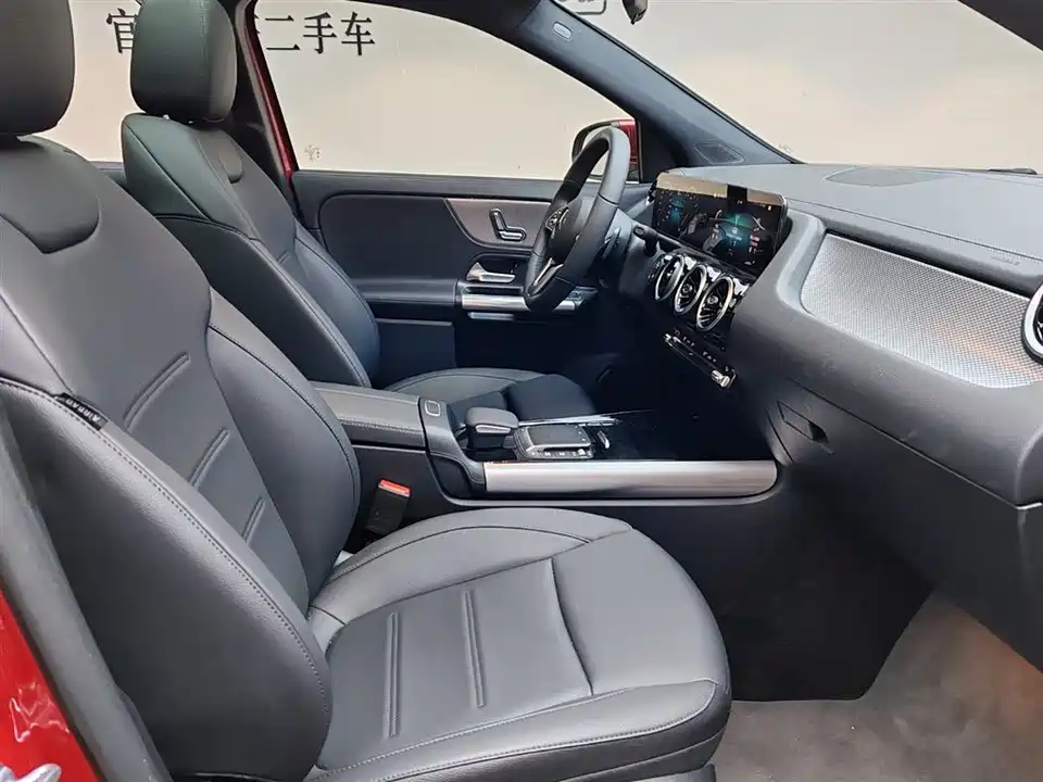 Mercedes-Benz GLA Mercedes-Benz GLA
