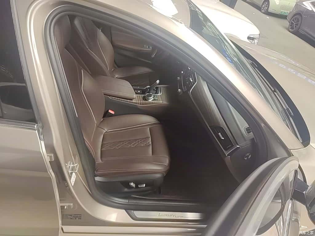 BMW 5 Series, 2019 25