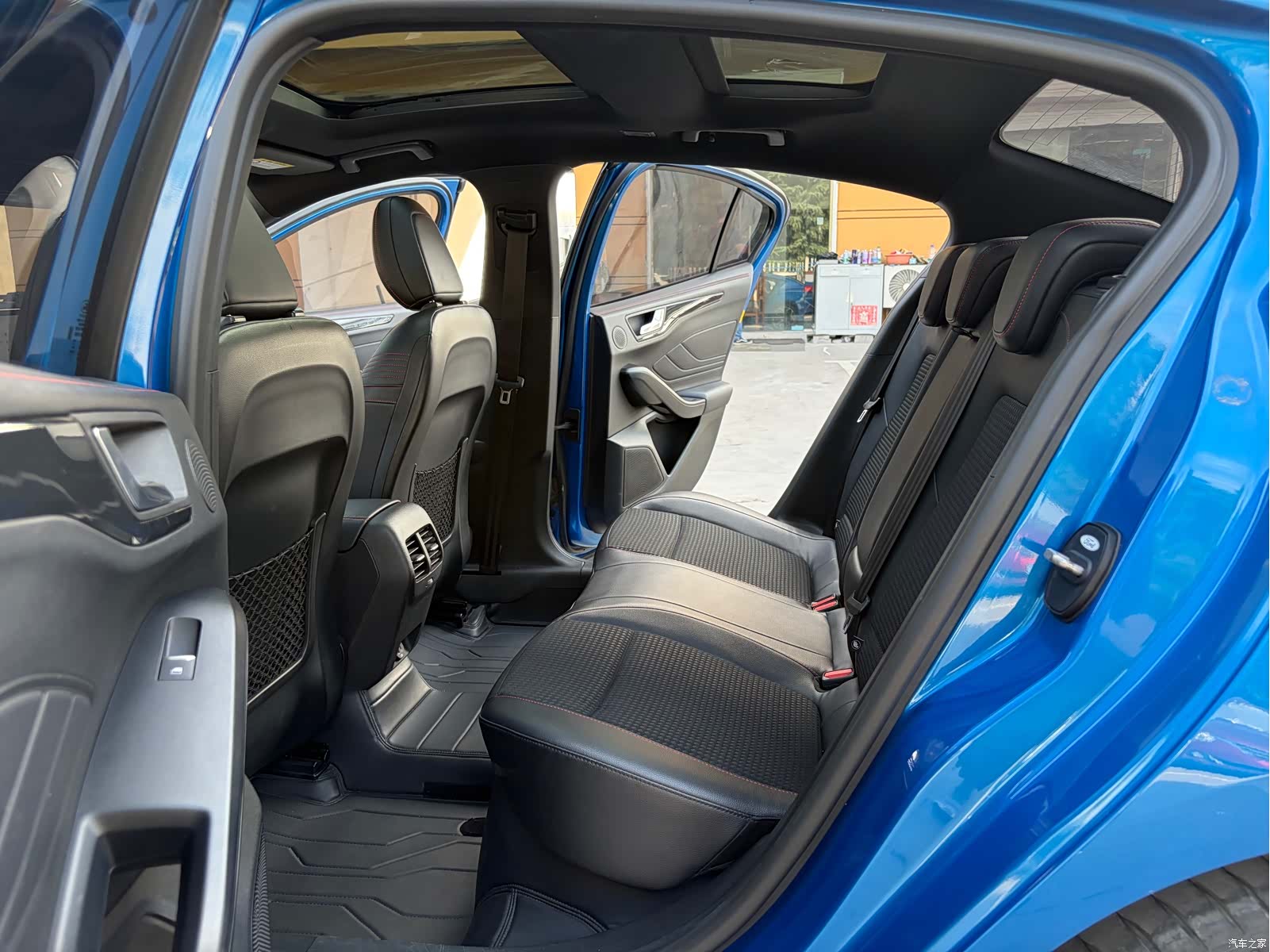 Ford Focus, 2021 13