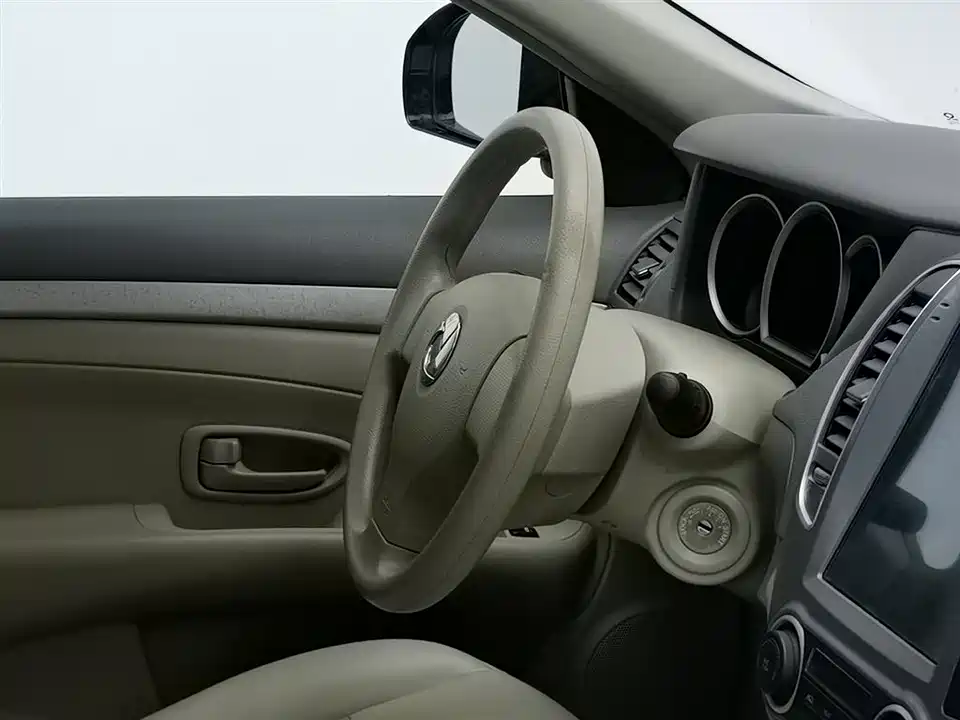 Dongfeng Junfeng E11K