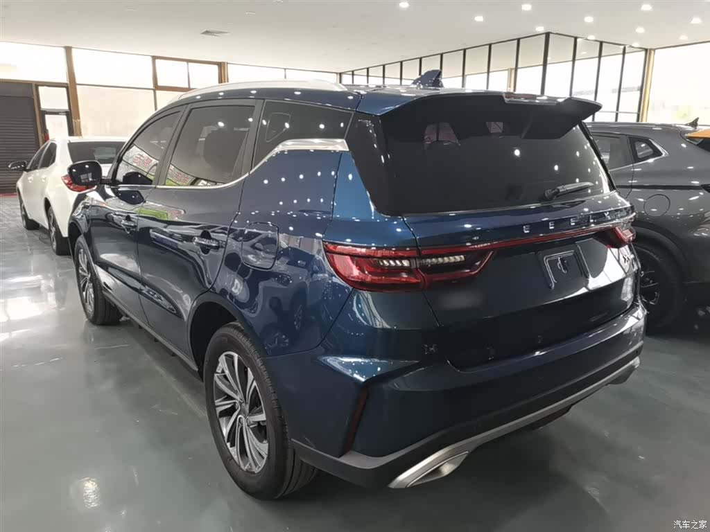 Geely X6, 2022 все фото