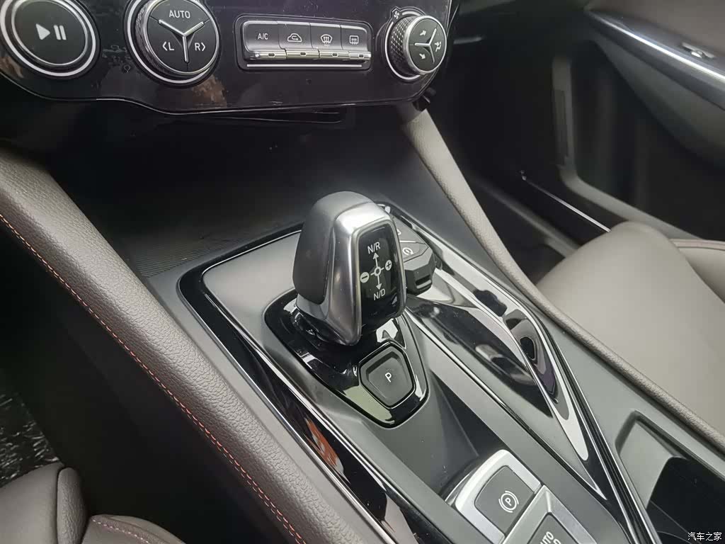 Lynk & Co 01, 2019 13
