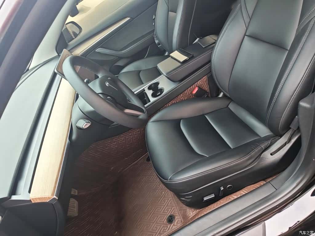 Tesla Model 3, 2023 15