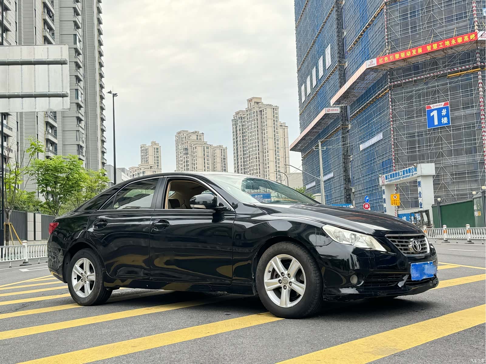 Toyota 2.5V, 2011 3