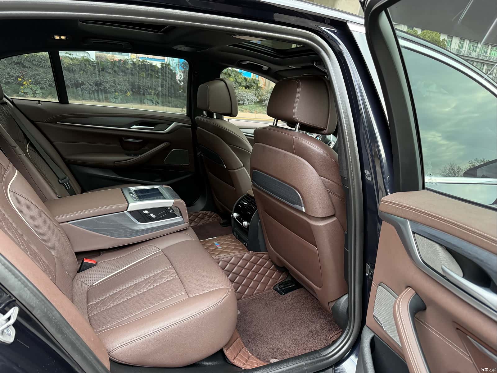 BMW 5 Series, 2021 13