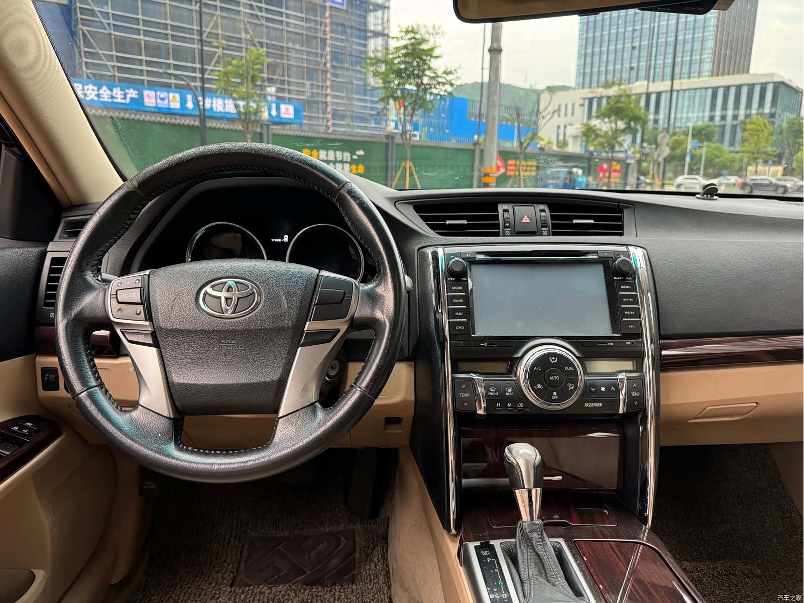 Toyota 2.5V, 2011 9