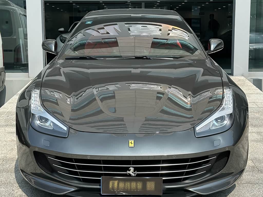 Ferrari GTC4Lusso 2017 3.9T V8