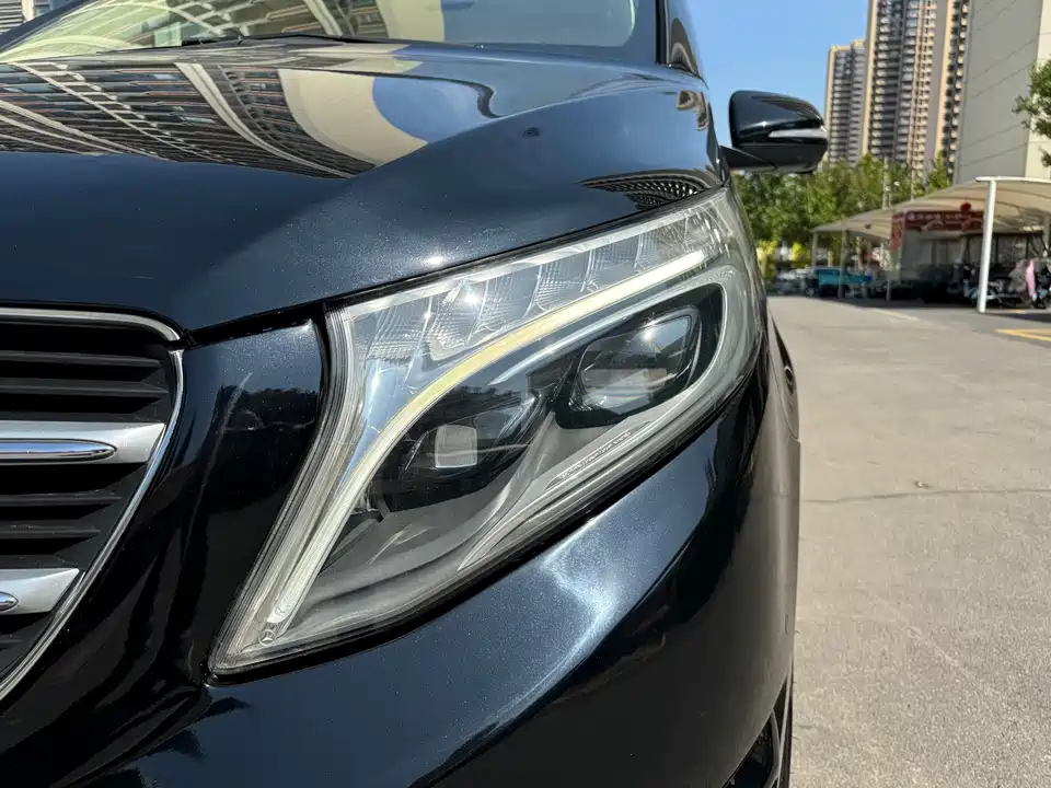 Mercedes-Benz V-class Mercedes-Benz V-class