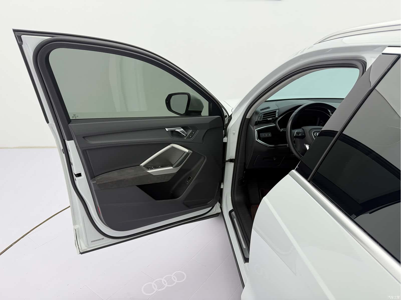 Audi Q3, 2022 23