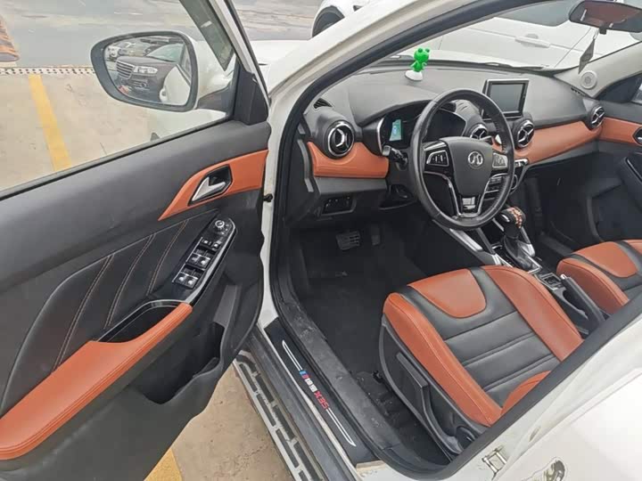 BAIC shen bao X35 2016 1.5L АКПП Luxury