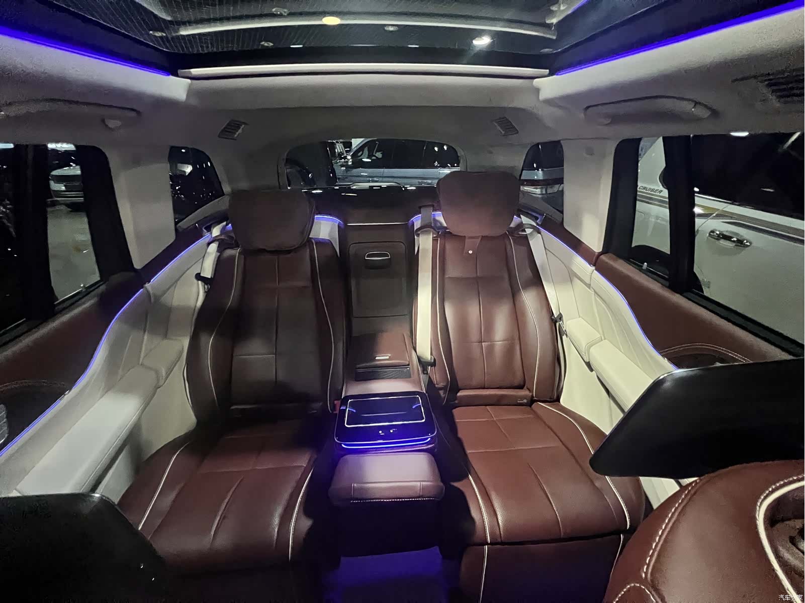 Maybach GLS, 2022 17