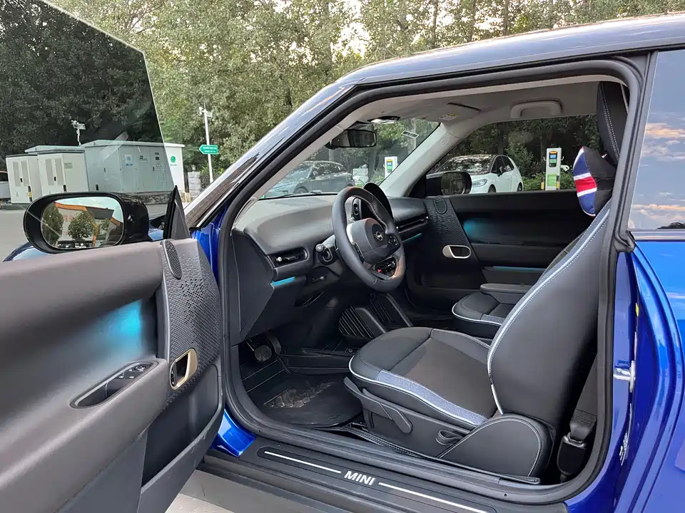 MINI Electric COOPER