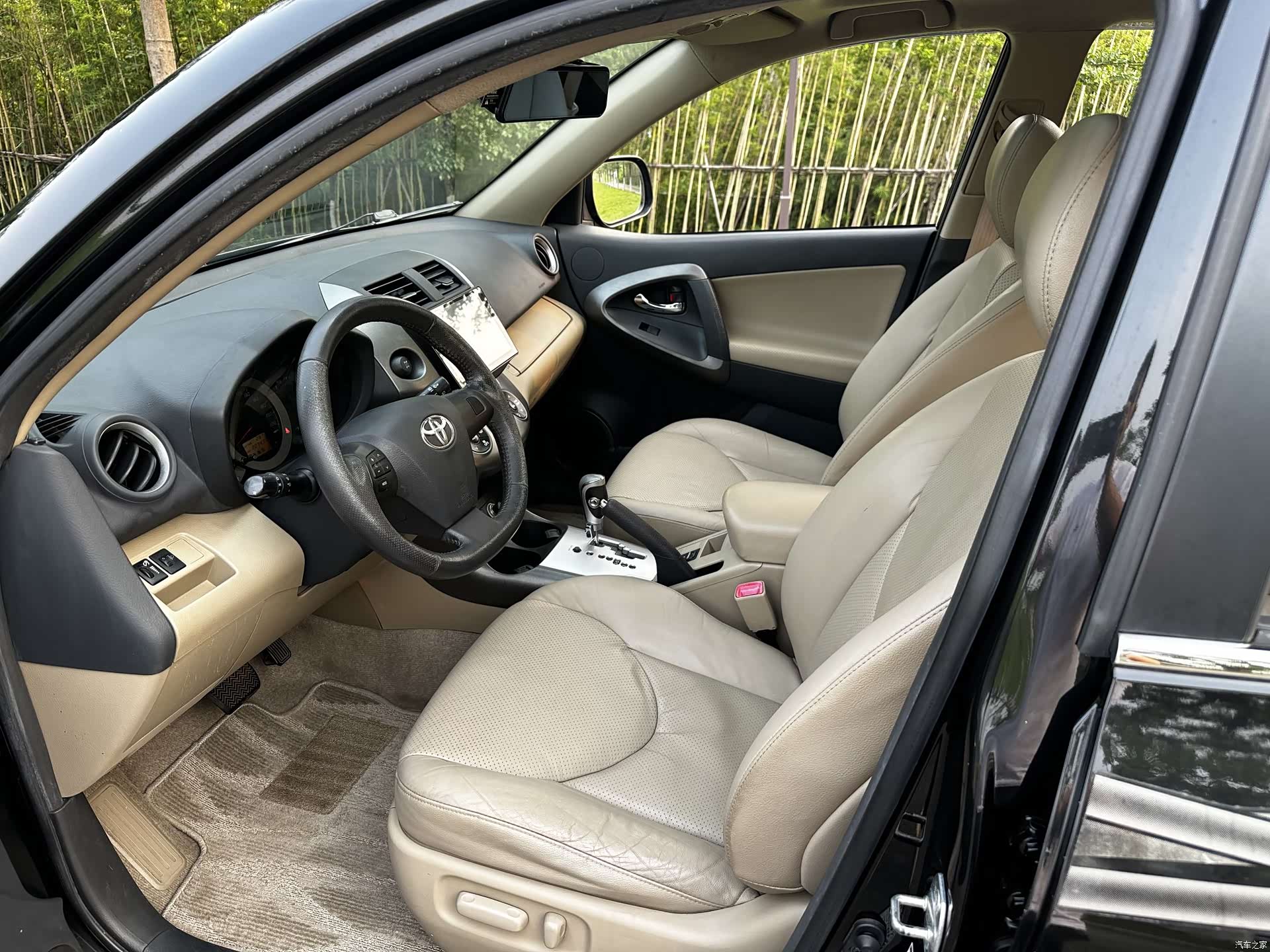Toyota RAV4, 2012 9
