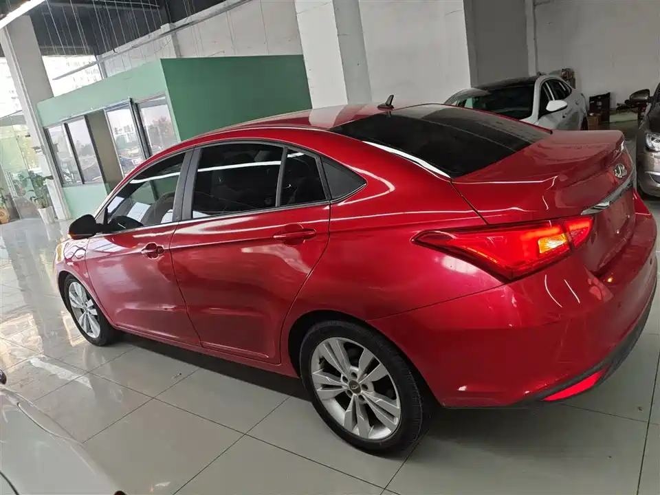 Chery Arrizo 5