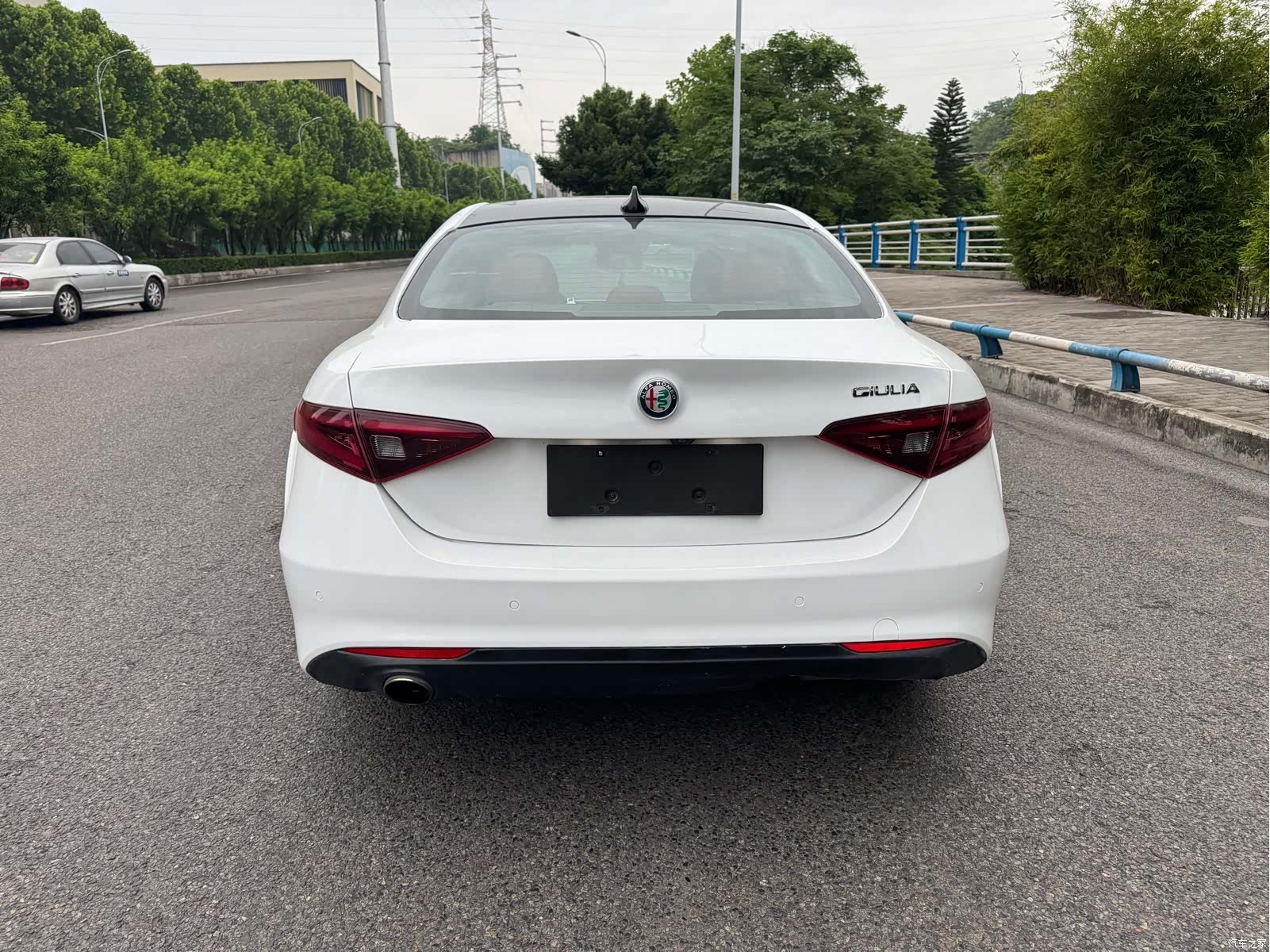 Alfa Romeo Giulia, 2017 8