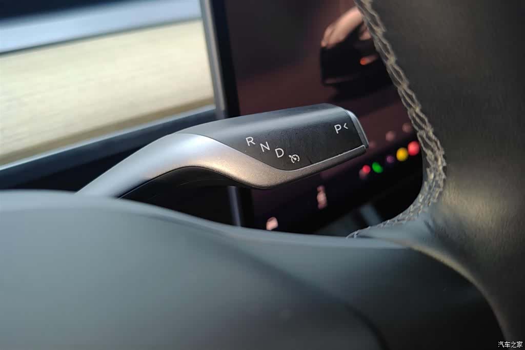 Tesla Model Y, 2023 16