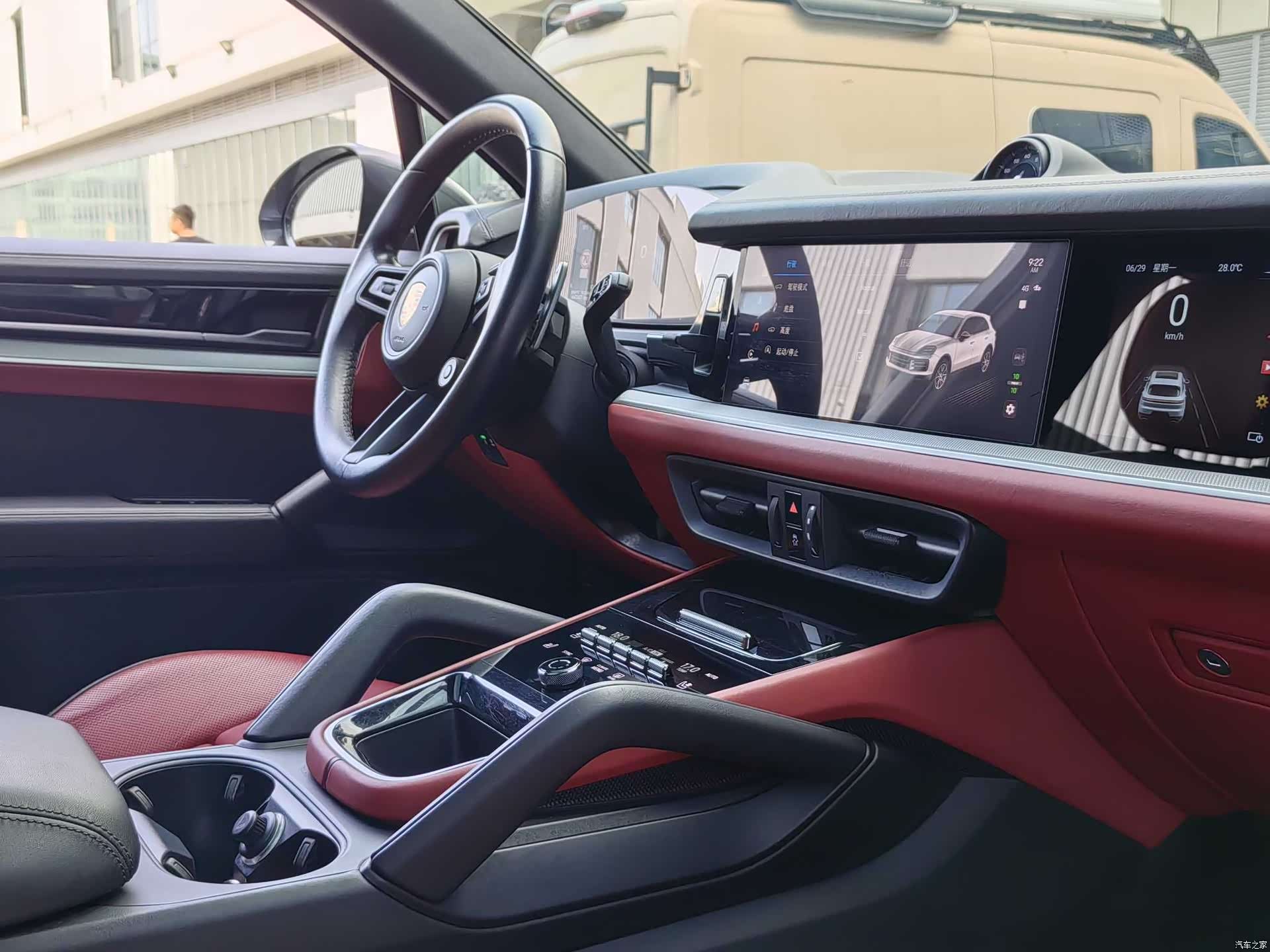 Porsche Cayenne, 2023 12