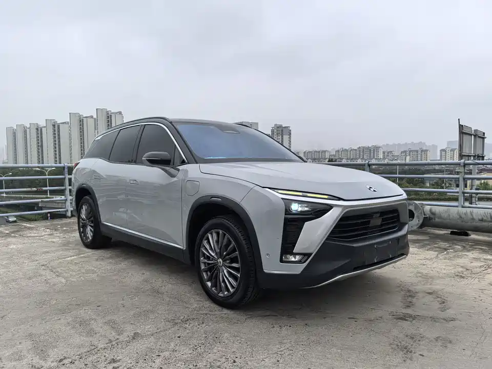NIO ES8