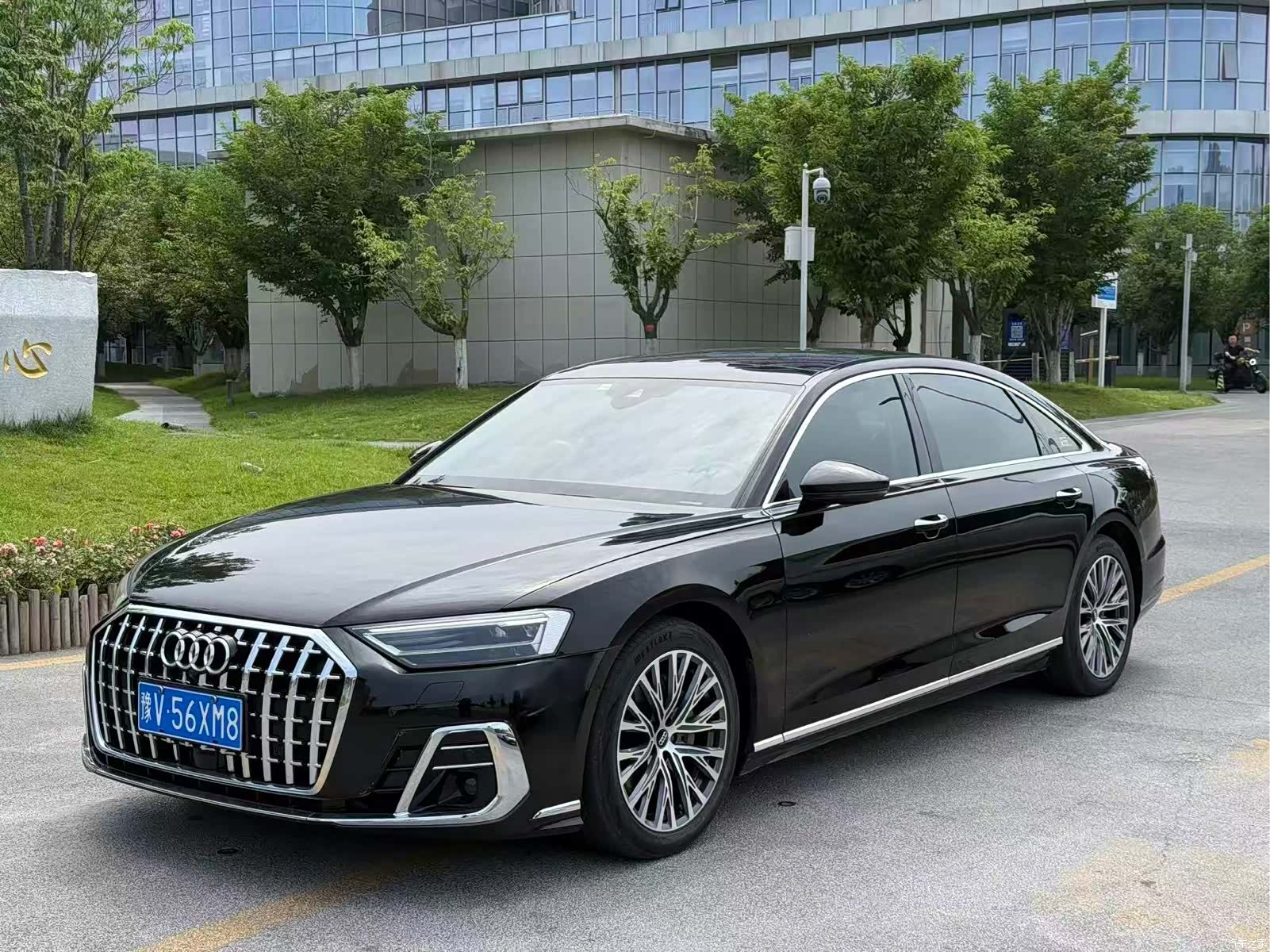 Audi A8L, 2021 1