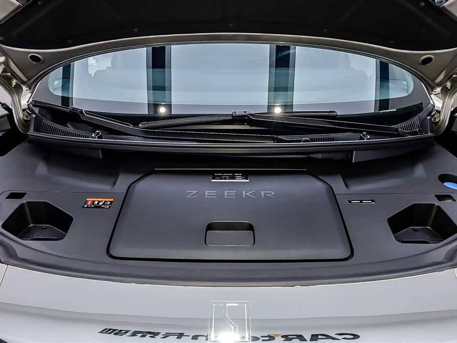 Zeekr 009