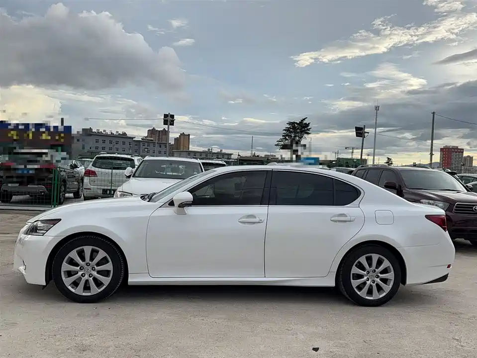 Lexus GS
