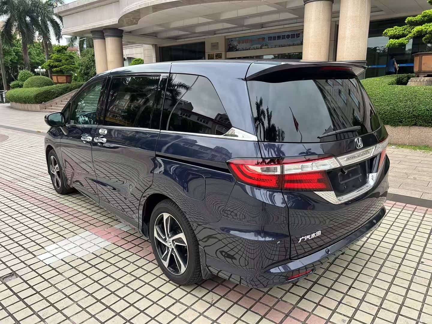 Honda Odyssey, 2015 4