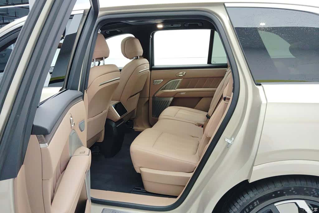 NIO L90, 2025 11