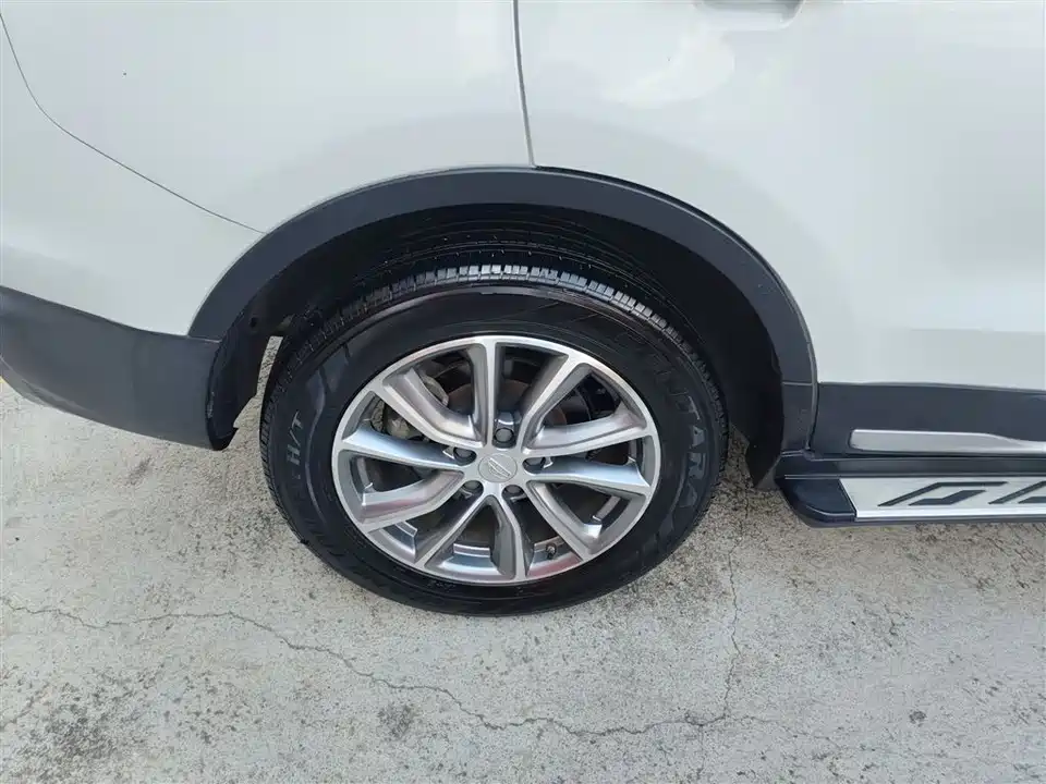 Geely Atlas