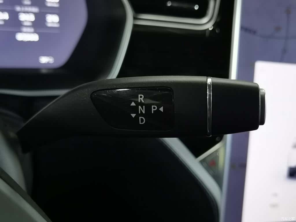 Tesla Model X, 2017 13