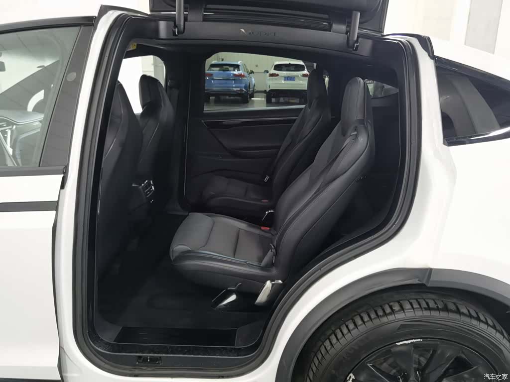 Tesla Model X, 2017 15