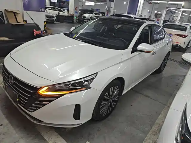 Nissan Altima 2023 — купить из Китая под заказ