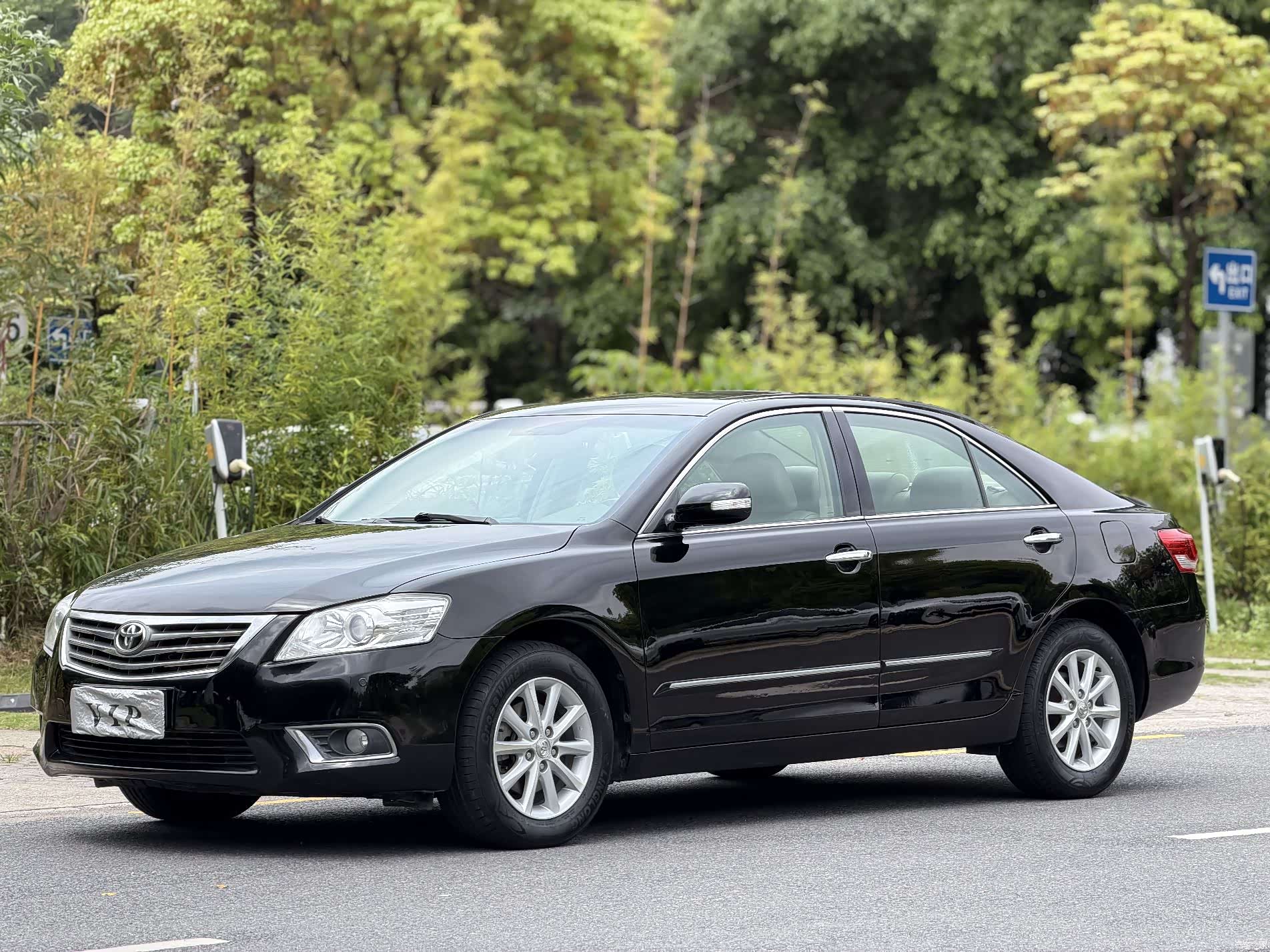 Toyota Camry, 2011 1