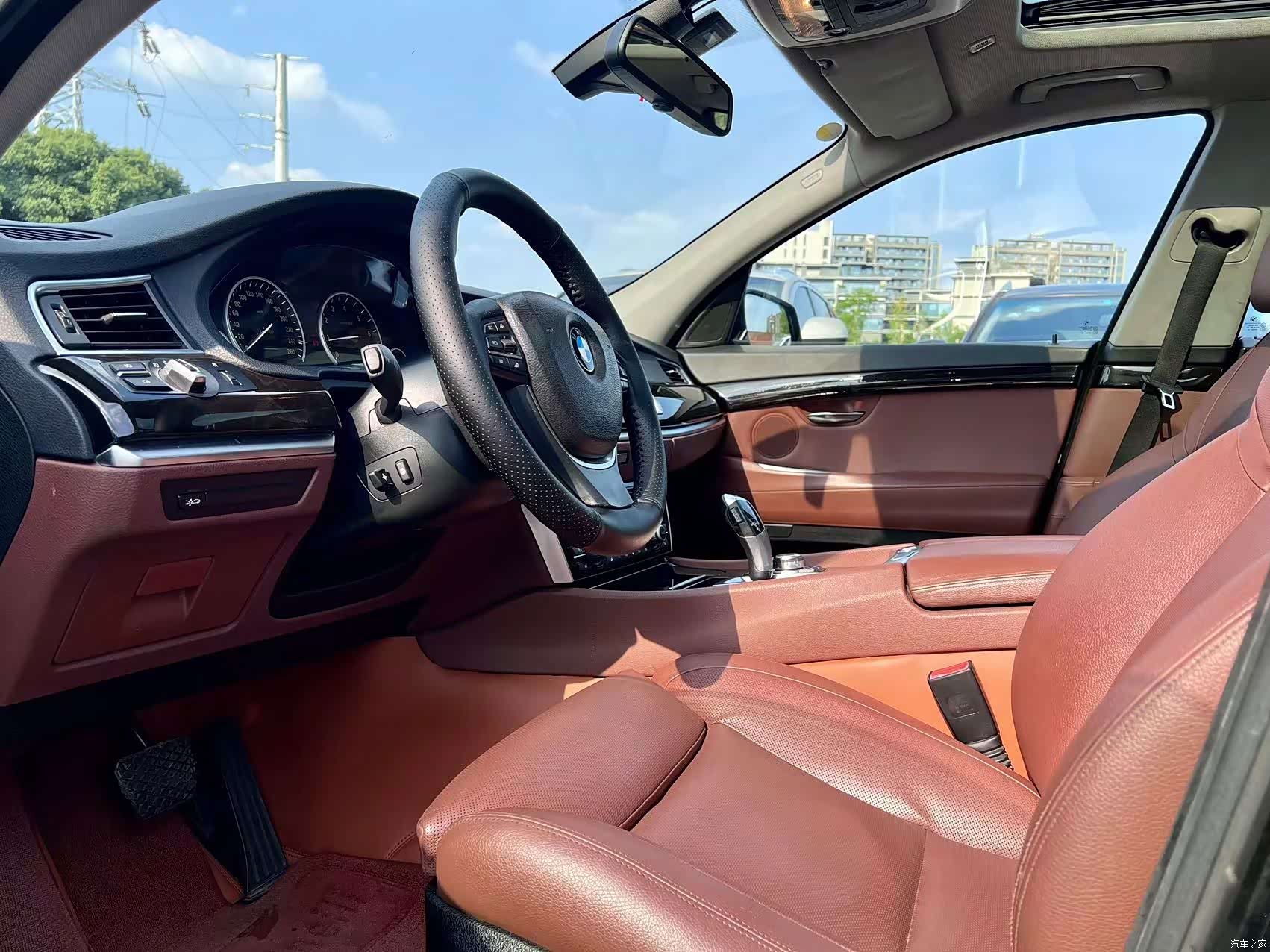 BMW 5 Series, 2012 9