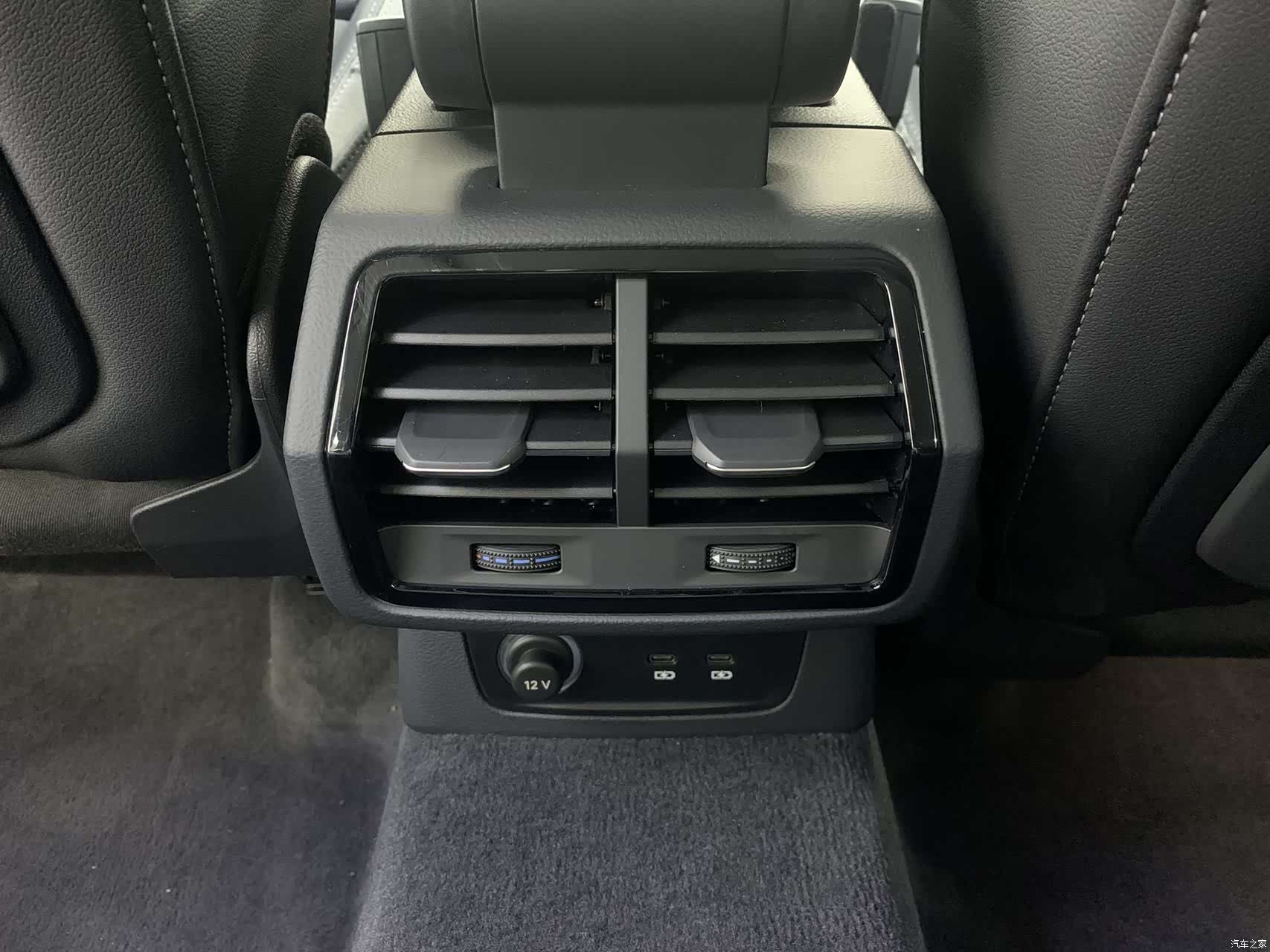 Audi Q3, 2023 13