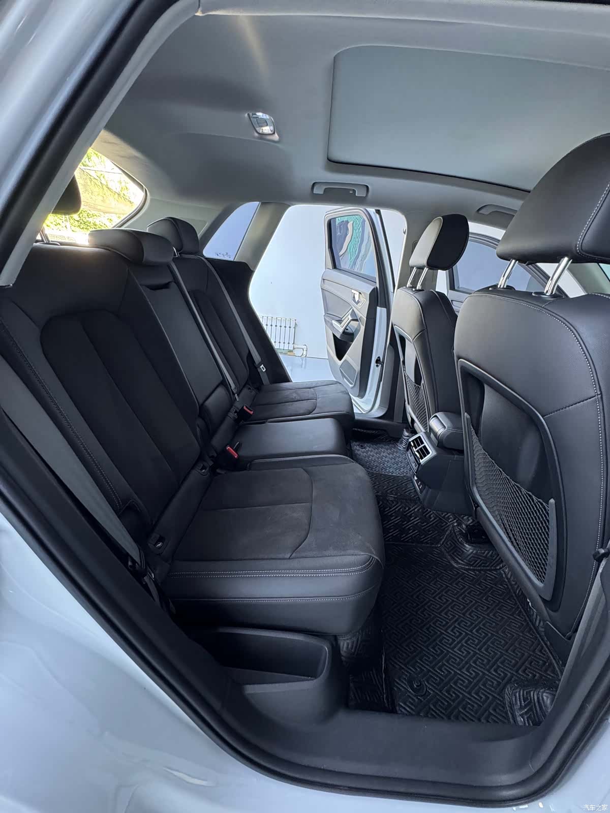 Audi Q3, 2023 20