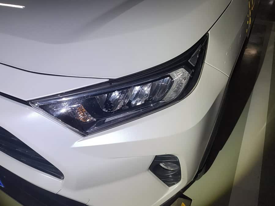 Toyota RAV4 2022, фото 5