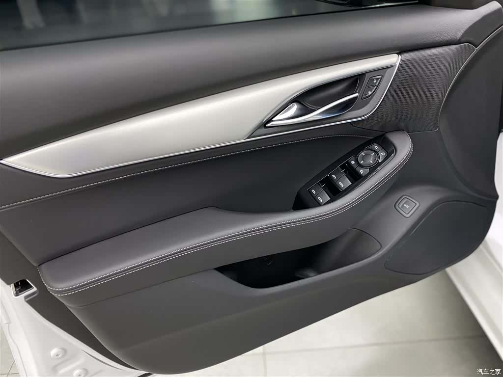 Cadillac CT5, 2024 21