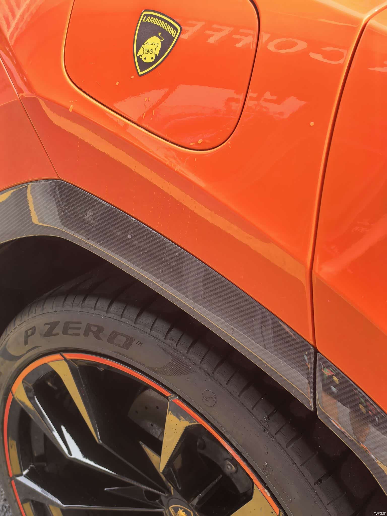 Lamborghini Urus, 2023 13