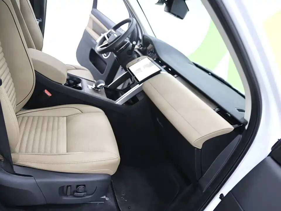 Land Rover Discover sports